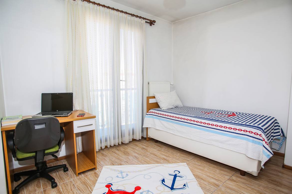 apart 1 0 2